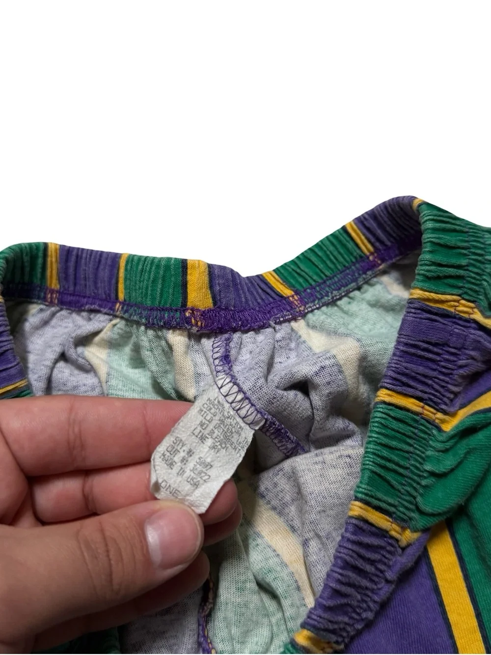 Vintage 1980s Multi Color Mardi Gras Elongated Baggy Streetwear Short Size L